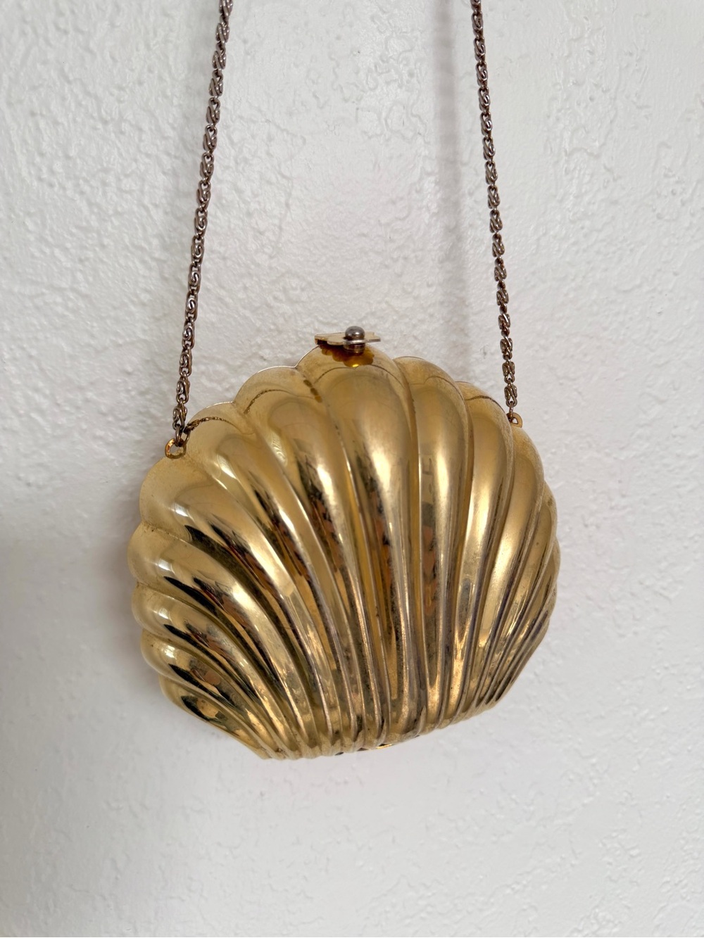 VINTAGE gold clam shell mini crossbody hardcase purse glam retro